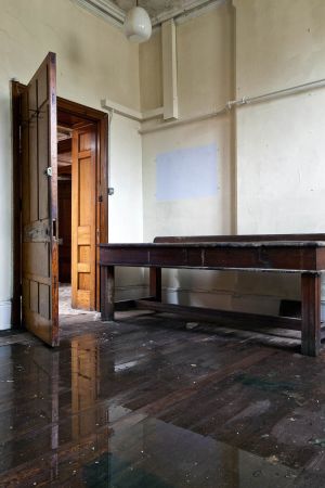 Mid Wales Hospital, September 2010, Entrance Hall 